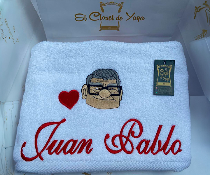 Toalla personalizada para pareja de abuelito up - 359