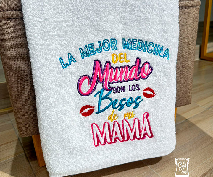 Toalla personalizada para mujer con frase 