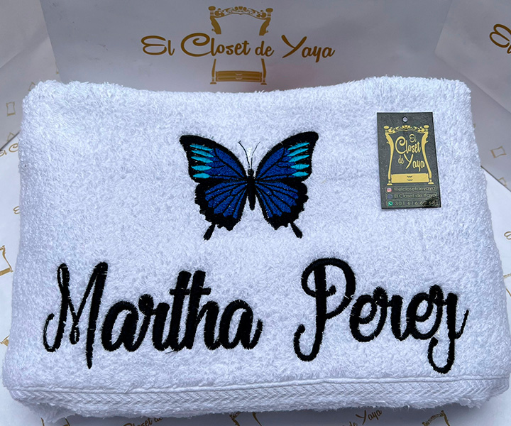 Toalla personalizada para mujer de mariposa grande azul - 526