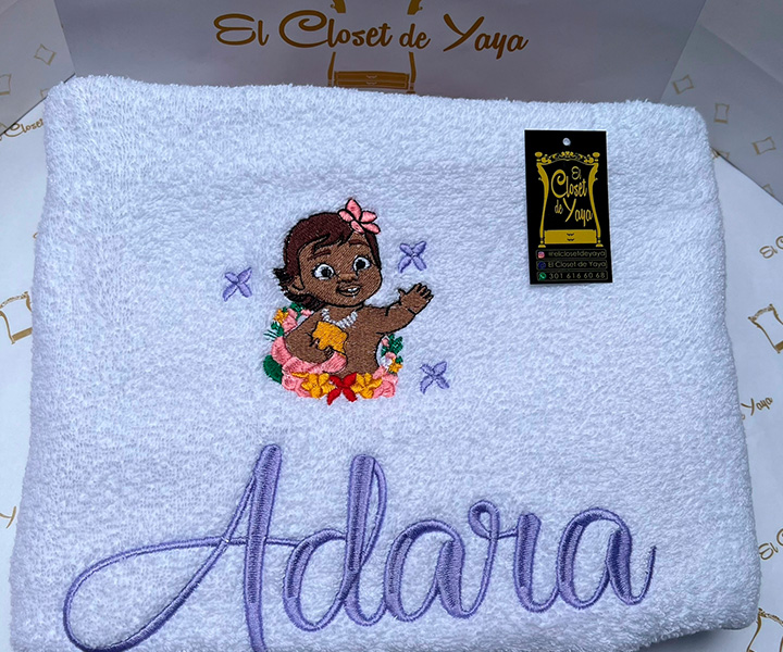 Toalla personalizada para niña de bebé moana - 486