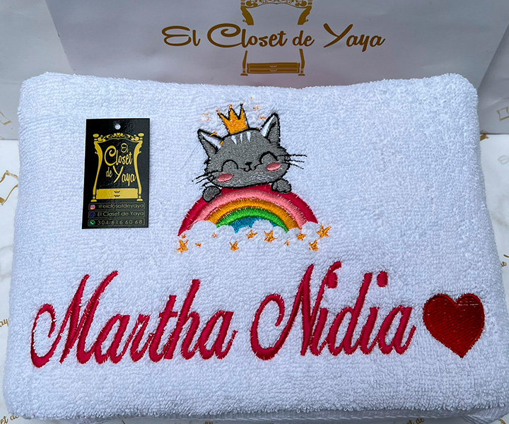 Toalla personalizada para niña de gatito arcoiris - 492