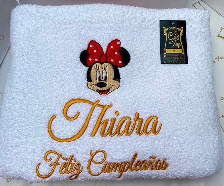 Toalla personalizada para niña de minie rostro - 499