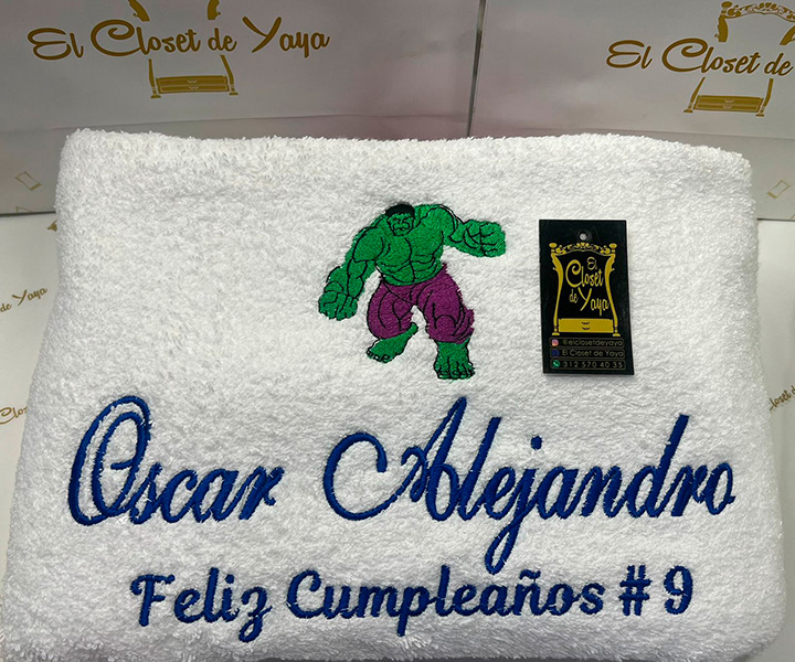 Toalla personalizada para niño color blanco de Hulk - 420